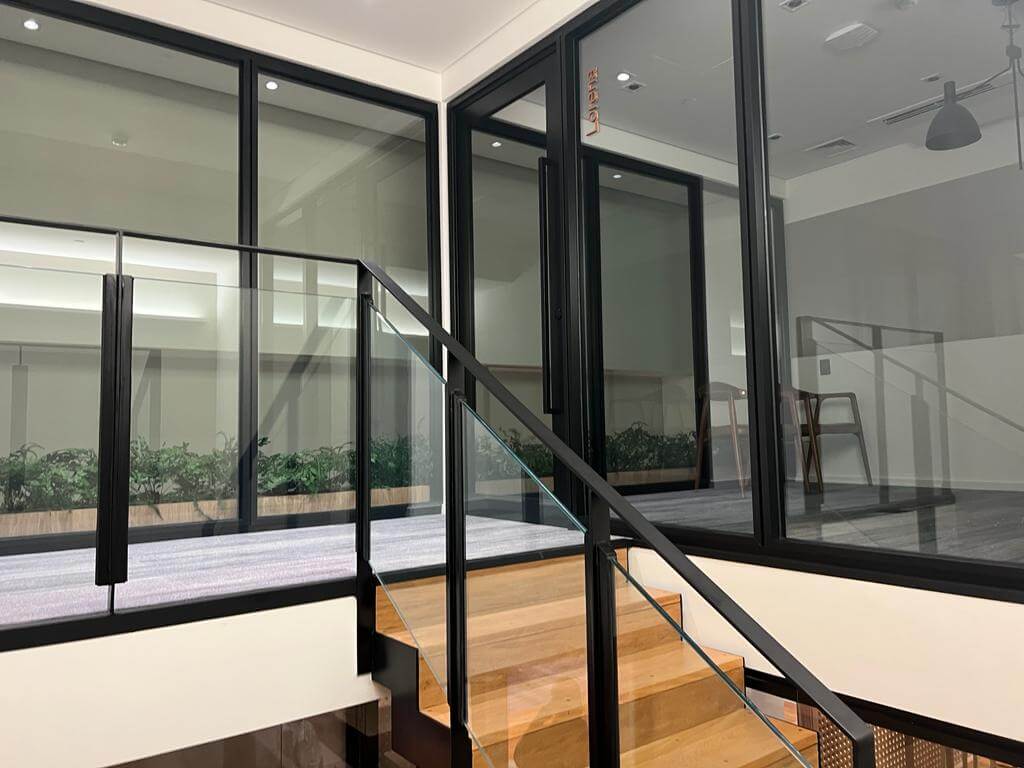 Escritório Corporativo — Foto 11